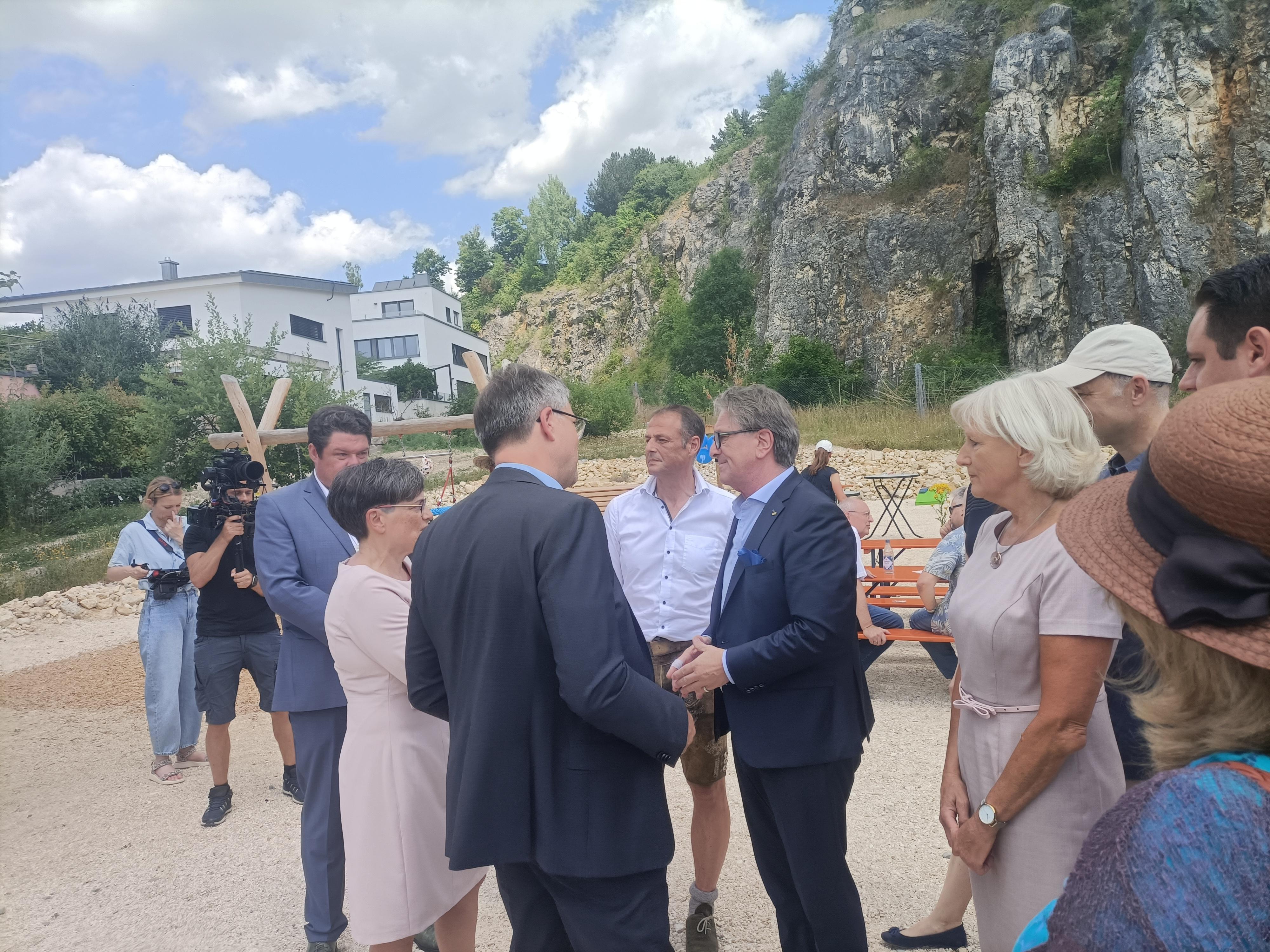 Das Bild zeigt Minister Manne Lucha.