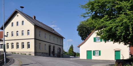 Altes Schulhaus und Backhaus Markbronn