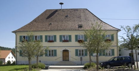 Rathaus Arnegg mit Ortsverwaltung